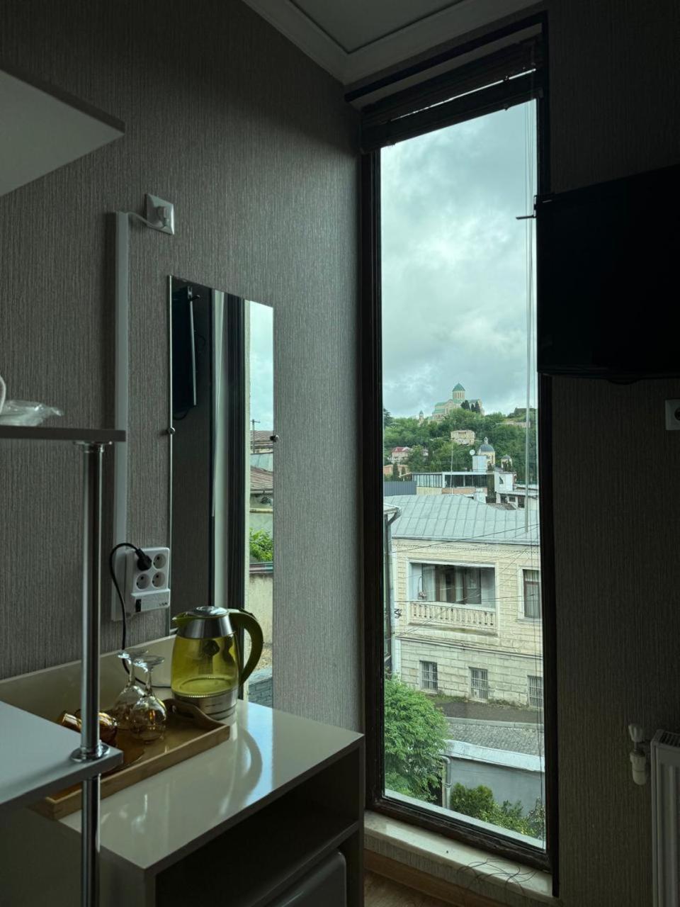 Aisi Kutaisi Hotel Exterior photo