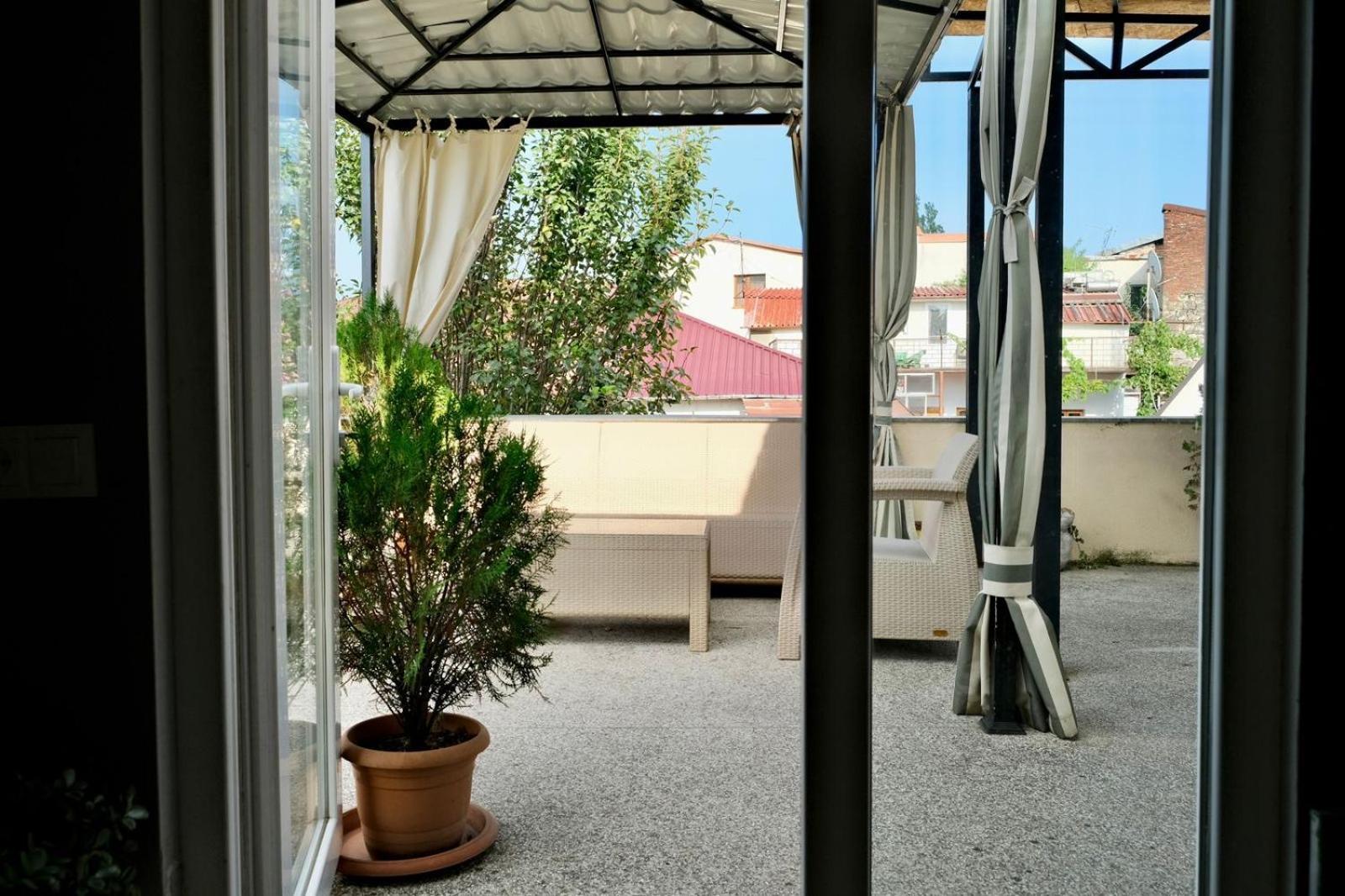 Aisi Kutaisi Hotel Exterior photo